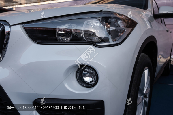轎車
