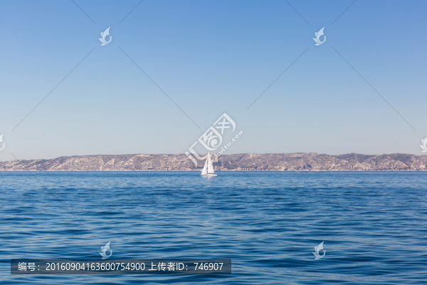 帆船大海