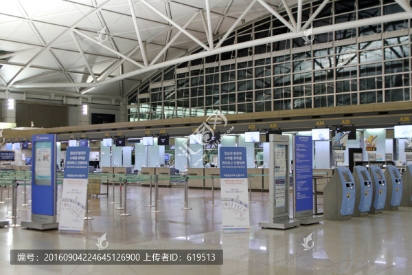 首爾機(jī)場(chǎng)值機(jī)柜臺(tái)