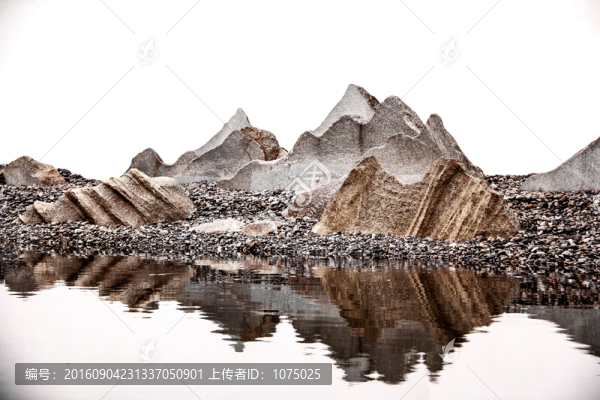 縱情山水間