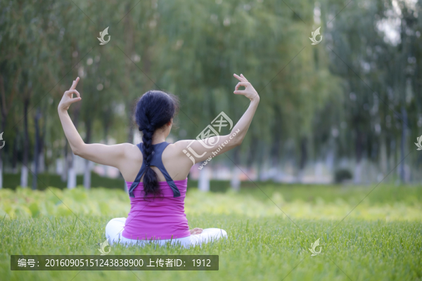 瑜伽健身