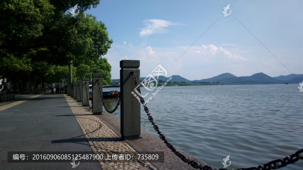 岸邊
