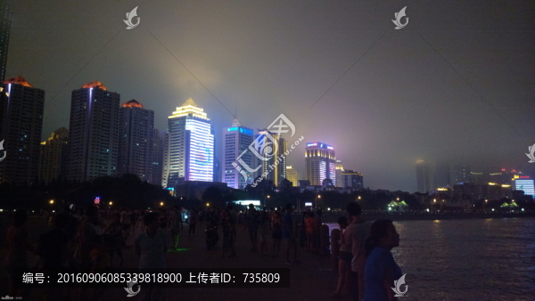夜間散步