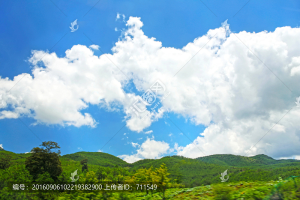 彩云之南,白云飄飄