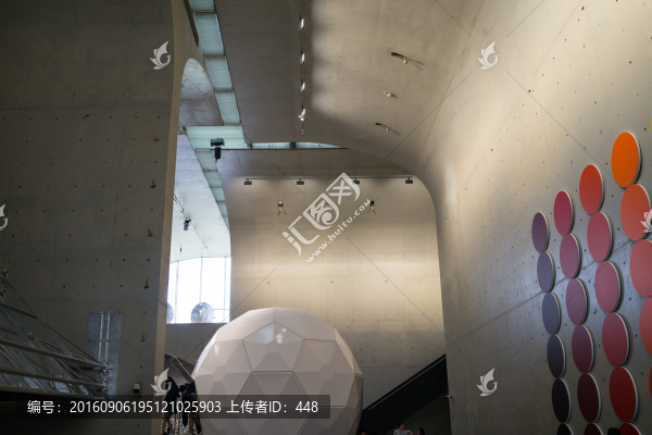 余德耀美術(shù)館,空間設(shè)計