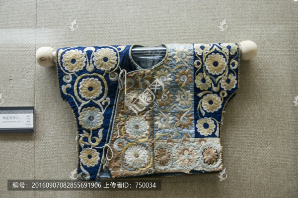 小孩繡花背心