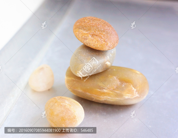 鵝卵石,石語(yǔ),依偎