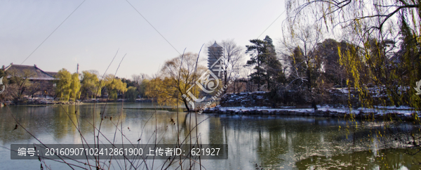 北大未名湖