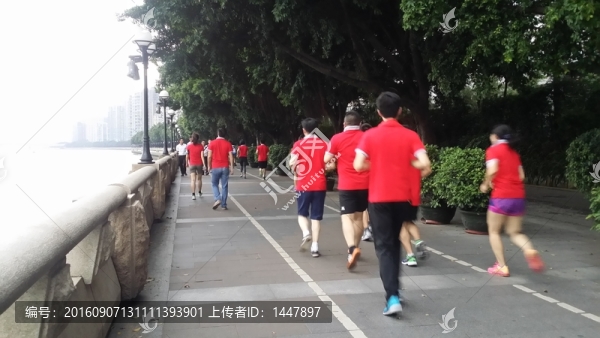 跑步