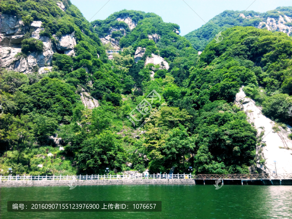 翠華山瑤池