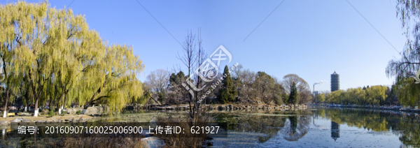 未名湖全景圖