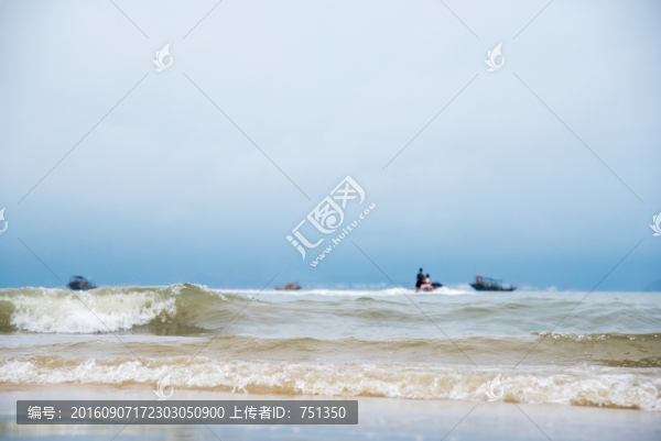 海浪與遠(yuǎn)方