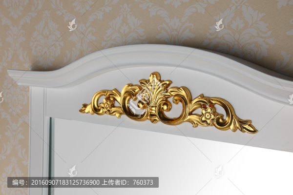 時(shí)尚歐式實(shí)木浴室柜