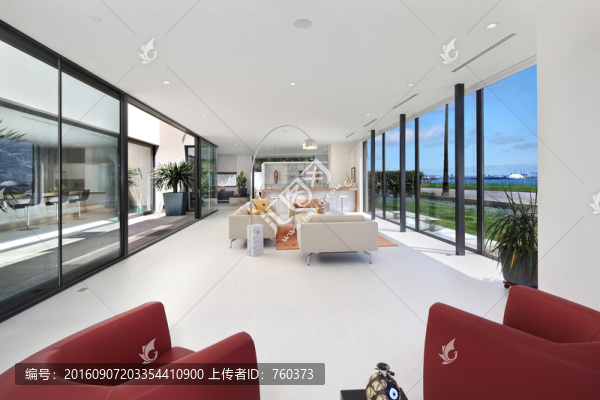 現(xiàn)代室內(nèi)設計之別墅客廳門窗