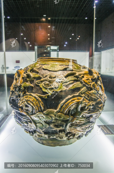 三彩海水云龍琺花鐔