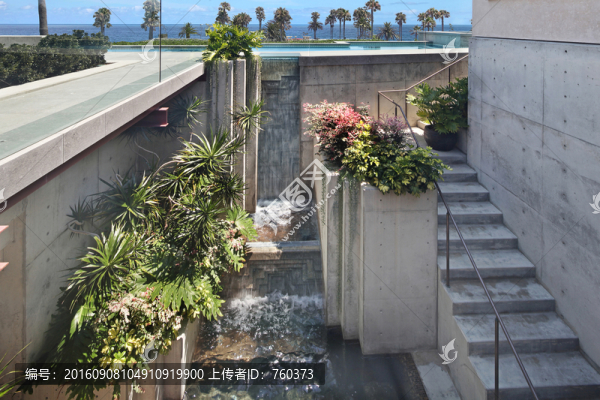 現(xiàn)代別墅之后院花園