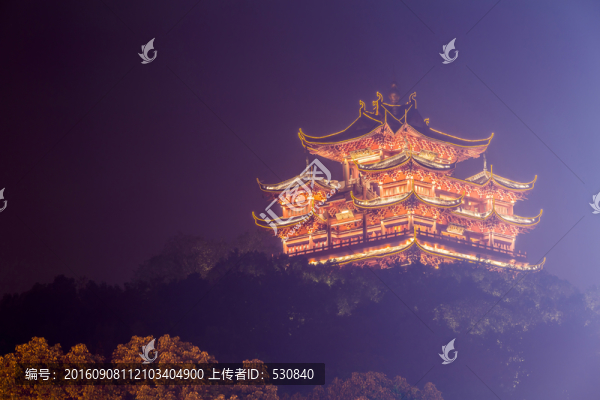 杭州城隍閣夜景