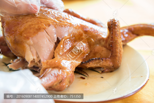 手撕農(nóng)家燒雞