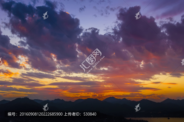 晚霞