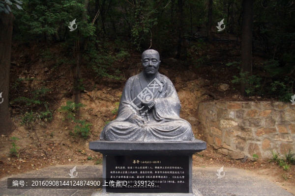 大和尚雕塑