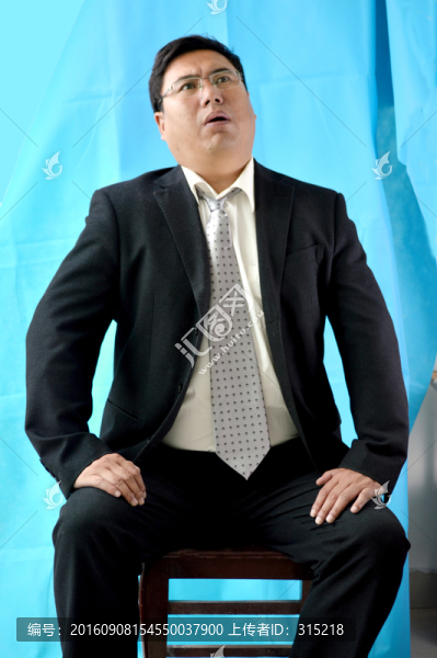 男人肖像