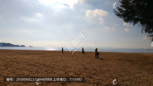 海灘環(huán)衛(wèi)工人