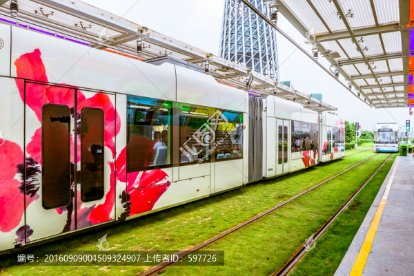 電車(chē)月臺(tái)