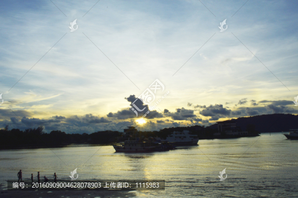 落日海灘
