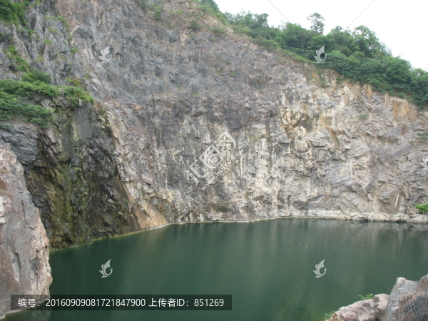 礦坑湖