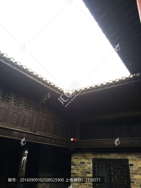 張谷英