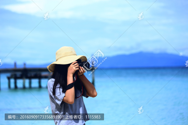 大海和女孩
