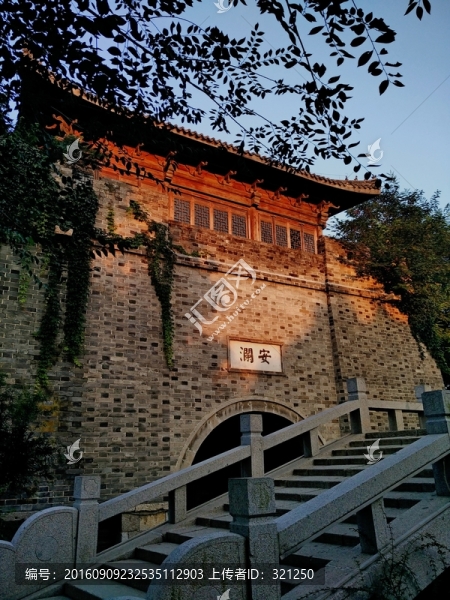 臺兒莊古城樓