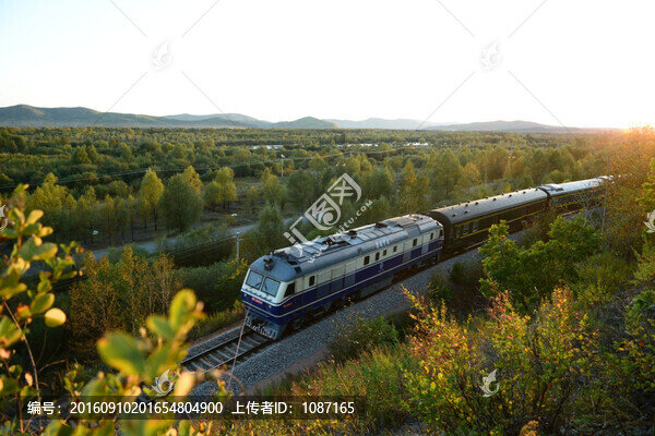山間列車