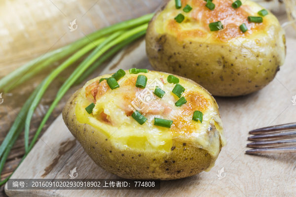 芝士烤土豆