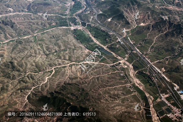 俯瞰華北的山川大地