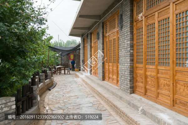 古建筑大門