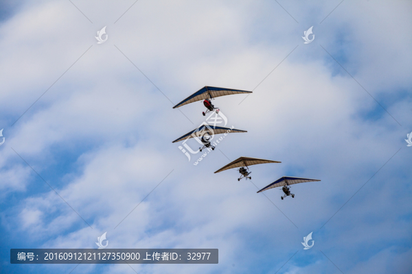 滑翔機(jī)