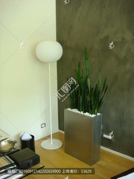 創(chuàng)庫實景,服裝工廠辦公一角