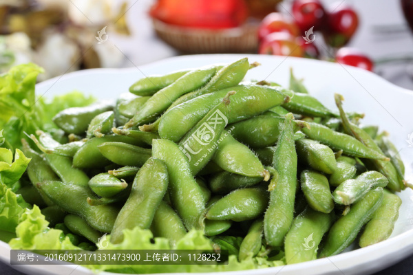 煮毛豆