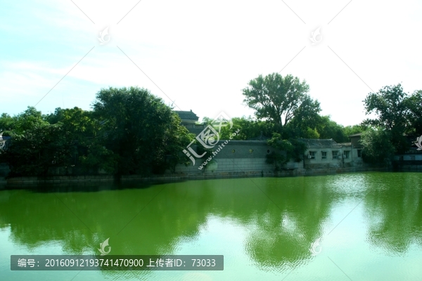 水邊建筑