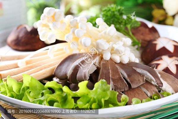 菌類(lèi)拼盤(pán)