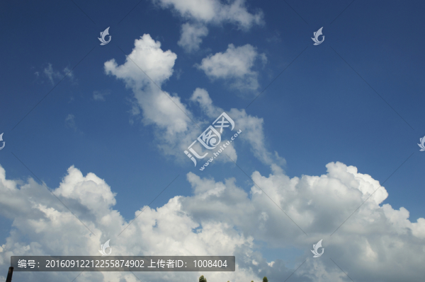 藍天白云背景