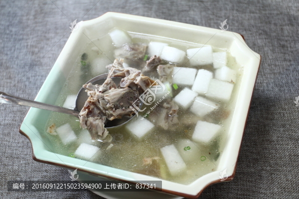 鴨骨湯