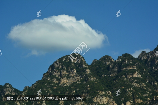 花崗巖石頭山