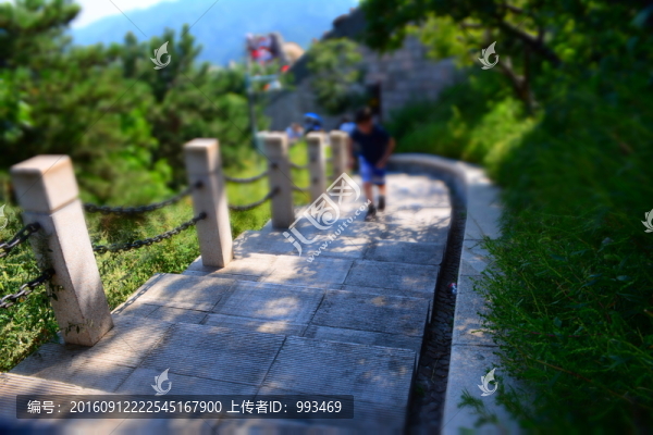 八達(dá)嶺長城城下道路