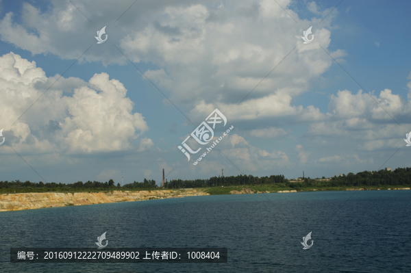 美麗的湖面風(fēng)光高清背景