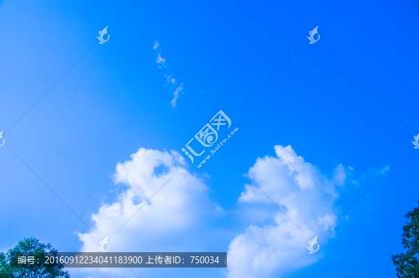 藍(lán)天白云