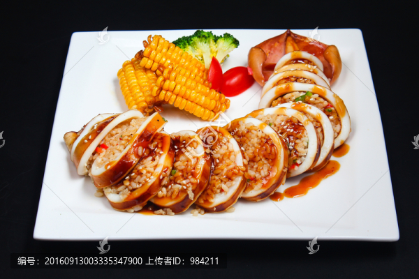 魷魚筒飯