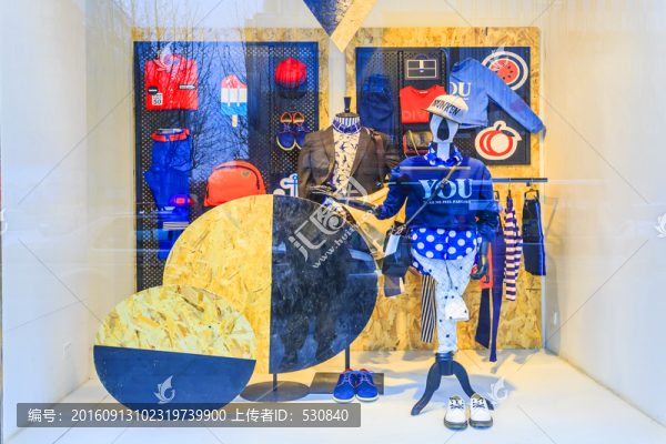 專賣店櫥窗
