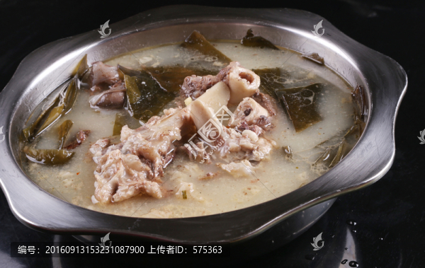 筒子骨燉海帶